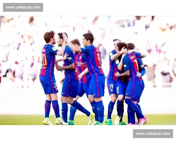 巴萨皇马巅峰对决二比二收官争冠悬念再起引爆西甲夜球迷沸腾全场