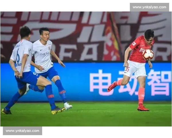 恒大与鲁能巅峰对决中超豪门荣誉之战焦点全解析赛季走势关键节点深度观察